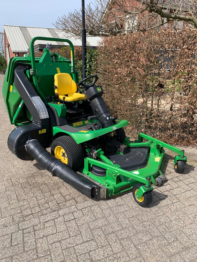 JOHN DEERE DIESEL ZITMAAIER (VERKOCHT!!) Zwienenberg Tuin en Park